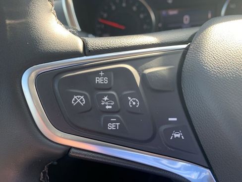 Used 2023 Chevrolet Equinox LT image 12