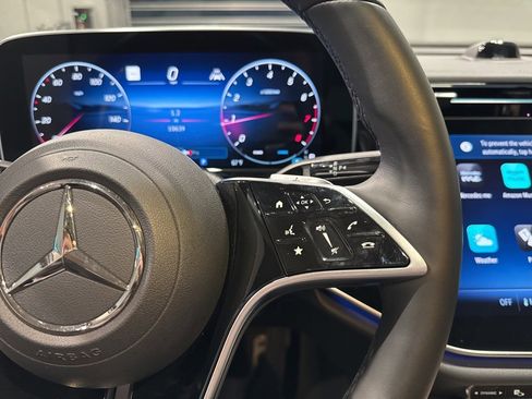 Used 2024 Mercedes-Benz E 350 4MATIC Sedan w/ Airmatic Package image 26