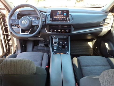 Used 2023 Nissan Rogue SV image 7