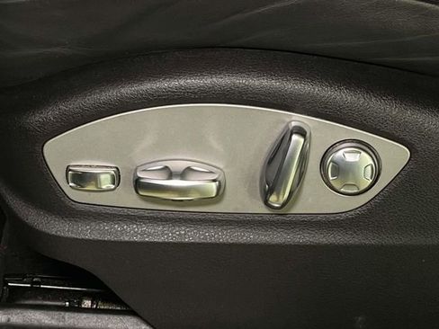 Used 2019 Porsche Macan S AWD/4WD image 18