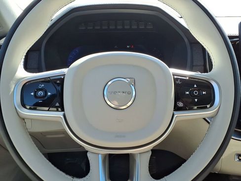 New 2026 Volvo XC90 B6 Ultra image 16