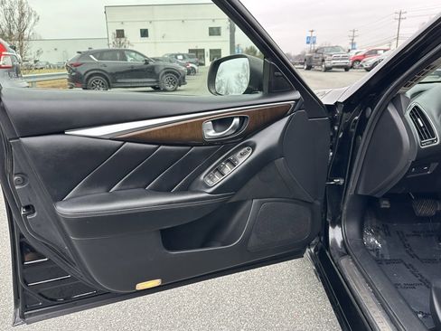 Used 2018 INFINITI Q50 Luxe w/ Essential Package (3.0T Luxe) image 15