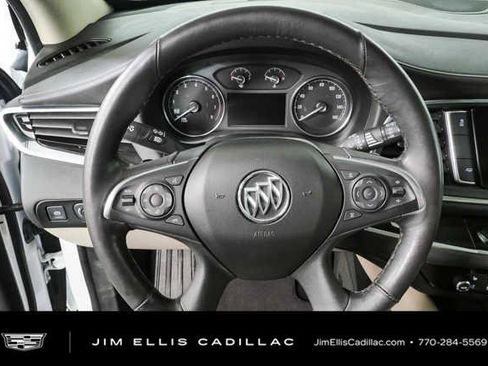 Used 2018 Buick Enclave Premium w/ Experience Buick Package FWD image 9