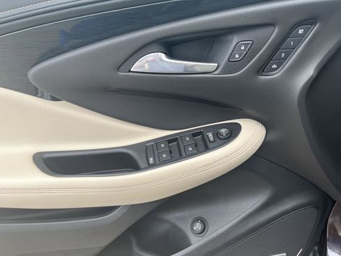 Used 2017 Buick Envision Premium AWD/4WD image 10