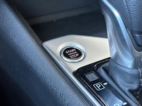 Used 2025 Nissan Altima 2.5 SV image 32