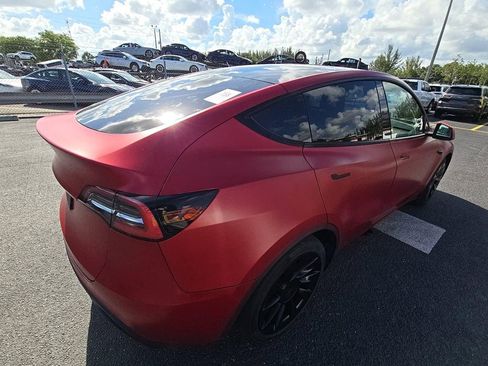 Used 2021 Tesla Model Y Long Range AWD/4WD image 3