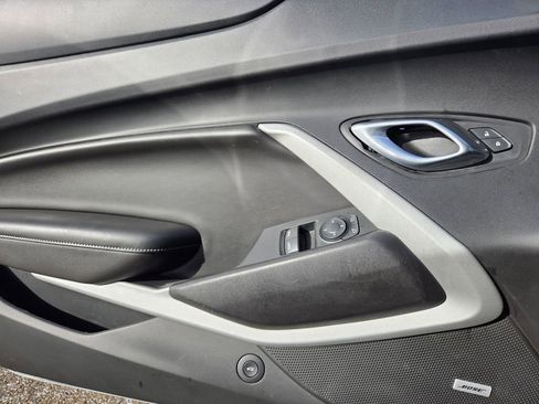 Used 2019 Chevrolet Camaro LT w/ RS Package image 18