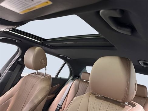 Certified 2021 Mercedes-Benz E 350 4MATIC Sedan image 25