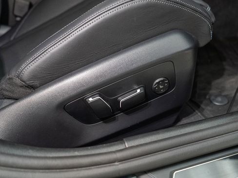 Used 2025 BMW M5 w/ Carbon Package image 53