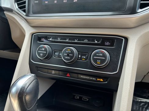 Used 2019 Volkswagen Atlas SE FWD image 41