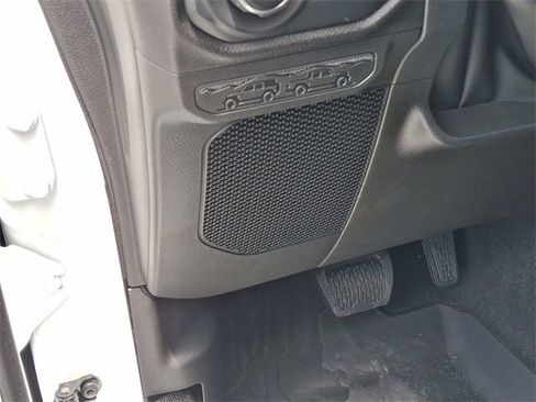 New 2025 Jeep Gladiator Sport image 19