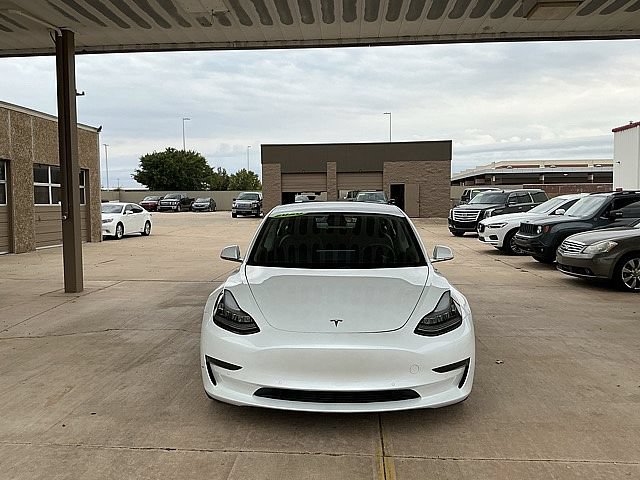 Used 2020 Tesla Model 3 RWD image 2