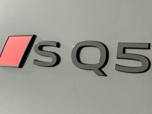 New 2025 Audi SQ5 Premium Plus image 10