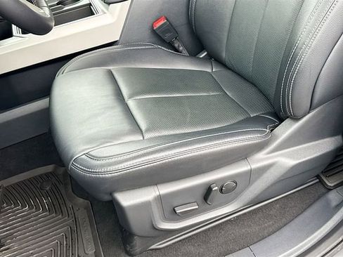 Certified 2022 Ford F250 Lariat w/ Lariat Ultimate Package image 21