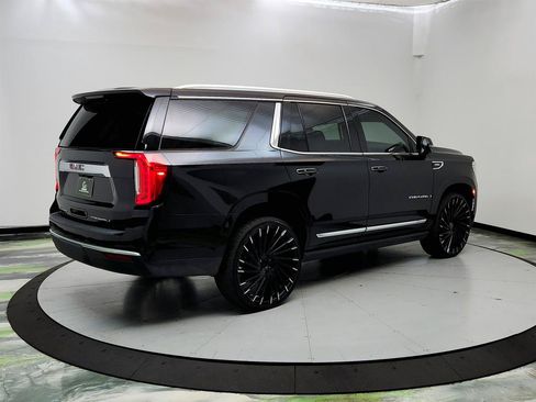 Used 2022 GMC Yukon Denali w/ Denali Premium Package AWD/4WD image 5