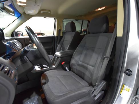 Used 2018 Ford Flex SE FWD image 25