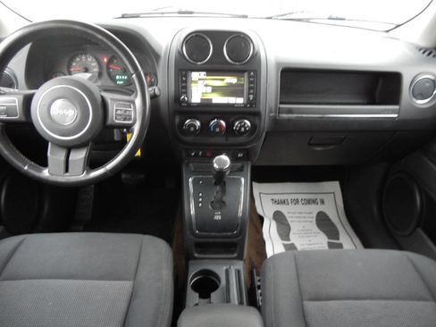 Used 2013 Jeep Patriot Latitude image 2