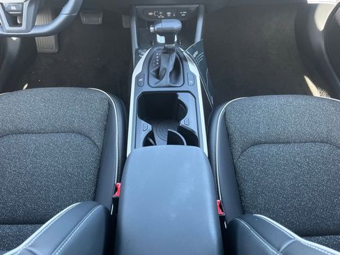 New 2025 Kia K4 GT-Line image 33