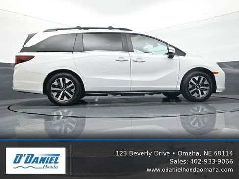Used 2025 Honda Odyssey EX-L image 13