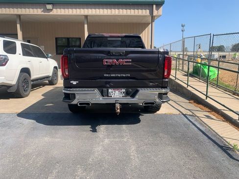 Used 2022 GMC Sierra 1500 SLT w/ SLT Premium Plus Package image 3