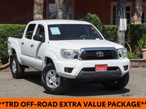 Used 2015 Toyota Tacoma PreRunner w/ TRD Off-Road Package RWD image 2