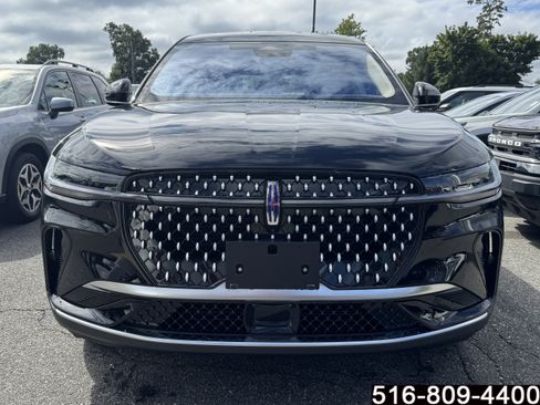Used 2026 Lincoln Nautilus Premier w/ Equipment Group 102A AWD/4WD image 2