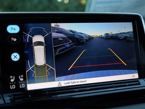 New 2026 Volkswagen Atlas SEL Premium R-Line image 18