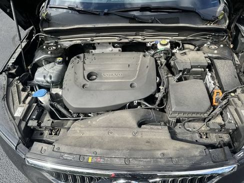 Used 2024 Volvo XC40 B5 Core AWD/4WD image 20