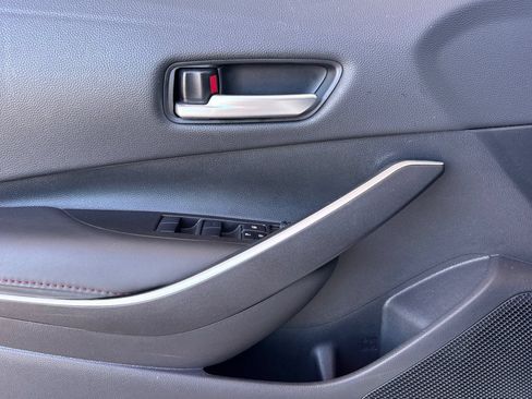 Used 2025 Toyota Corolla SE FWD image 12