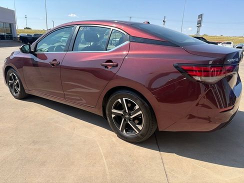 Used 2024 Nissan Sentra SV FWD image 5