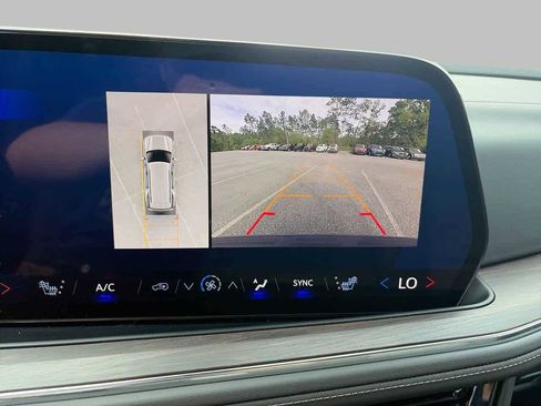 Used 2025 Chevrolet Tahoe LT w/ Comfort Package image 22