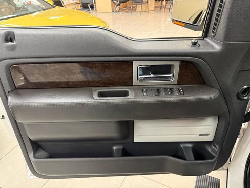 Used 2014 Ford F150 Platinum image 9