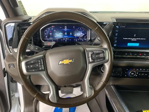 Used 2024 Chevrolet Silverado 2500 LTZ w/ LTZ Convenience Package AWD/4WD image 21