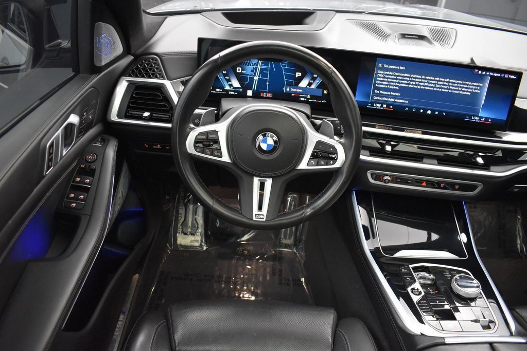 Used 2024 BMW X5 M60i AWD/4WD image 15