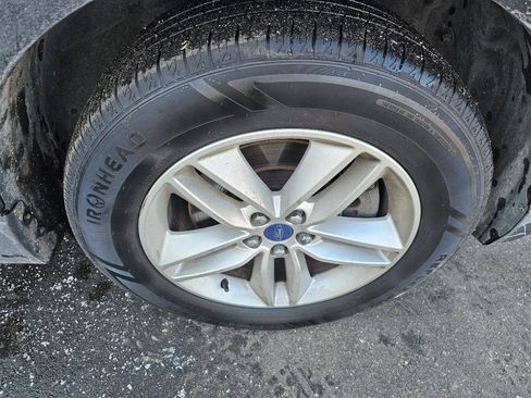 Used 2017 Ford Edge SEL w/ Equipment Group 201A image 14