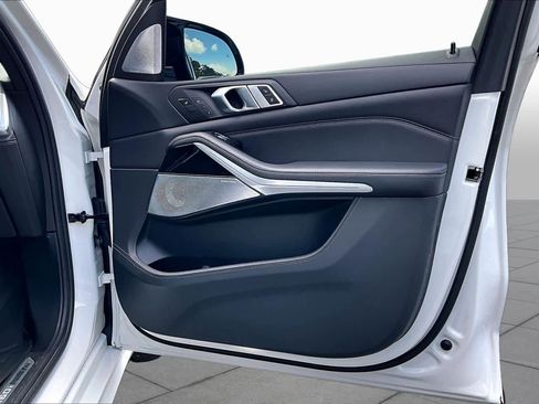 Certified 2024 BMW X7 M60i w/ Executive Package AWD/4WD image 23