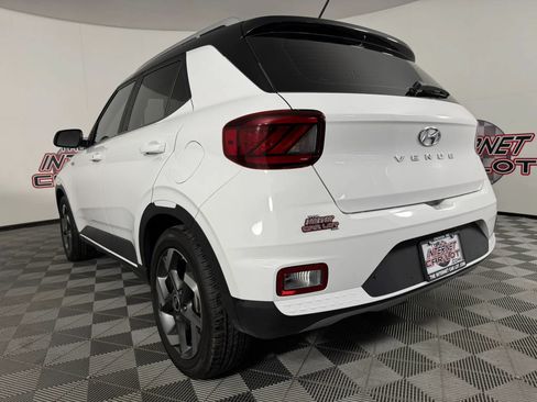 Used 2023 Hyundai Venue Limited w/ Cargo Package FWD image 26