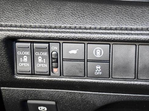 Certified 2024 Honda Odyssey EX-L image 35