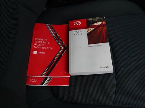 Used 2022 Toyota RAV4 LE image 64