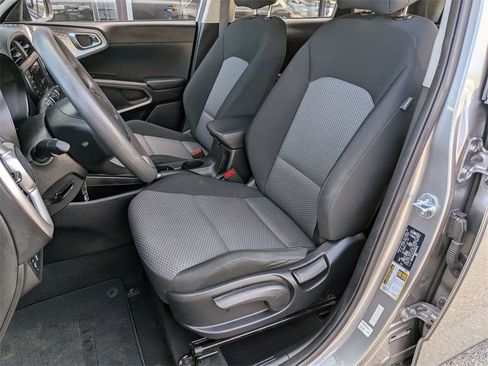 Used 2023 Kia Soul LX image 20