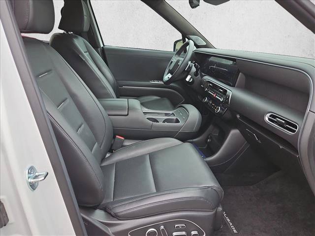 Certified 2026 Hyundai Palisade Calligraphy FWD image 18