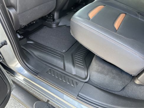 Used 2024 GMC Sierra 1500 AT4 w/ Technology Package image 22