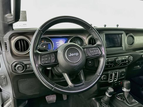 Used 2020 Jeep Wrangler Sport AWD/4WD image 17