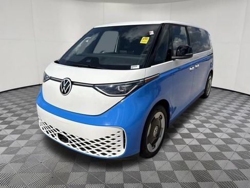 Used 2025 Volkswagen ID. Buzz Pro S RWD image 11