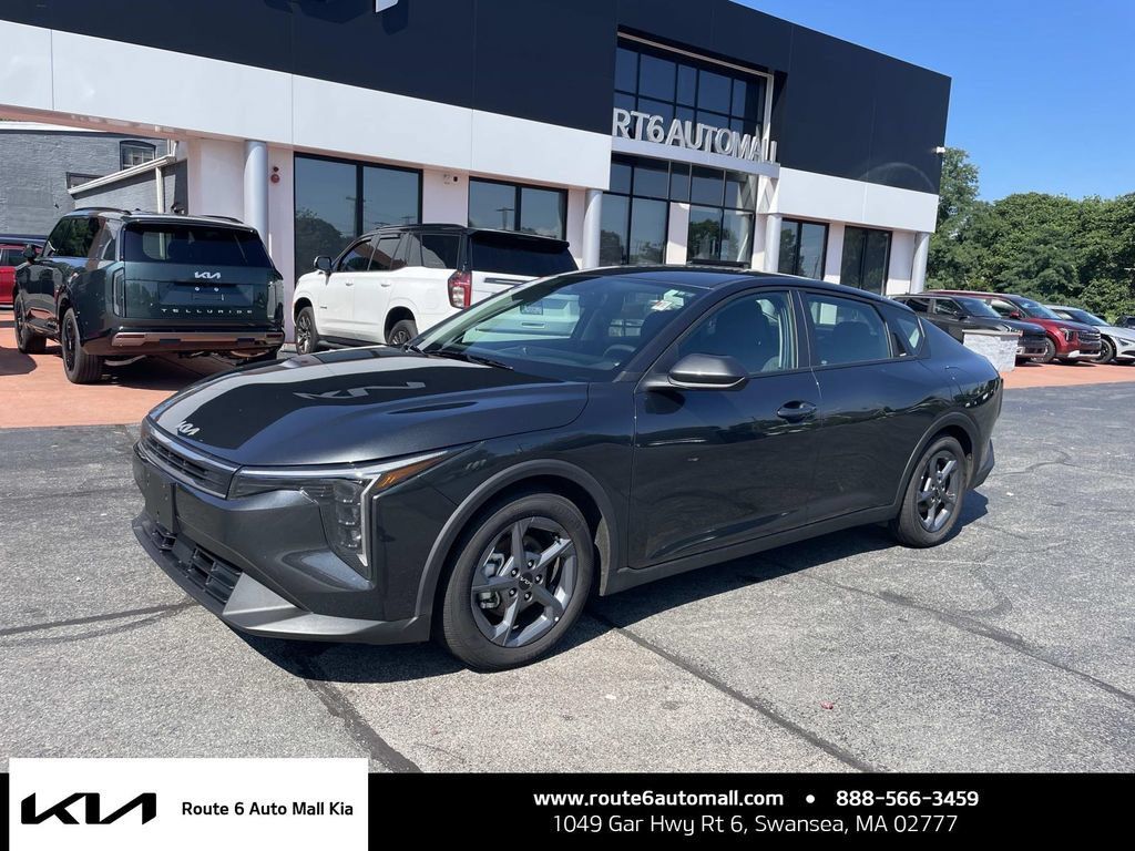 Used 2025 Kia K4 FWD image 1
