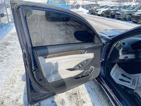 Used 2019 Honda Accord EX image 22