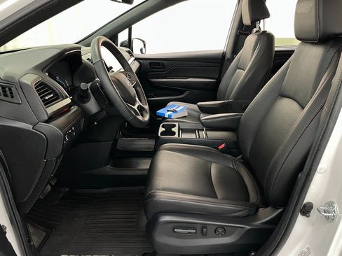 Used 2024 Honda Odyssey Sport image 7