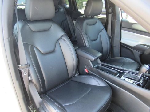 Used 2026 Jeep Compass Limited AWD/4WD image 9