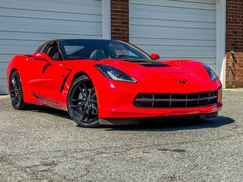 Used 2019 Chevrolet Corvette Stingray Coupe w/ Carbon Flash Badge Package RWD image 32