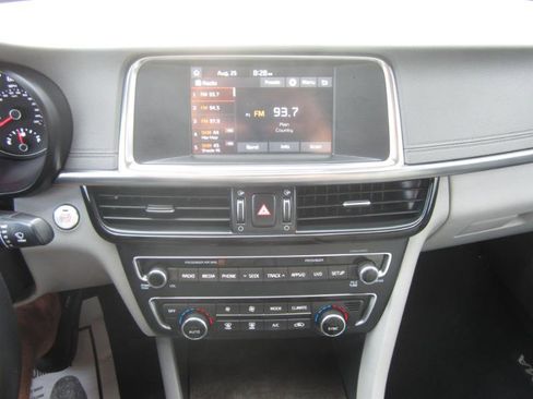 Used 2018 Kia Optima EX image 18